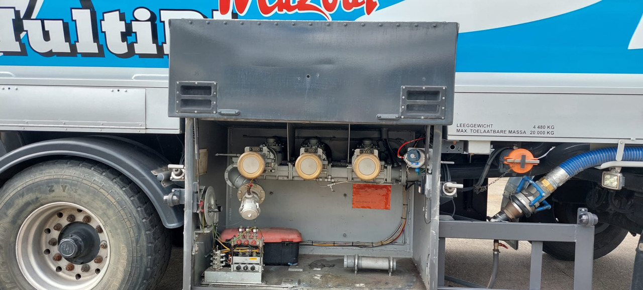 ATCOMEX - Tartályos pótkocsi: 2 kép. ATCOMEX - Tartályos pótkocsi: 2 kép.