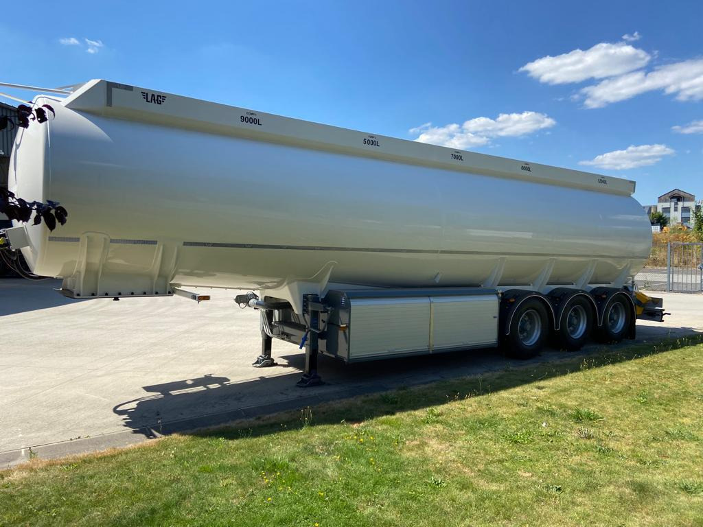 LAG - Tartályos félpótkocsi: 3 kép. LAG - Tartályos félpótkocsi: 3 kép.