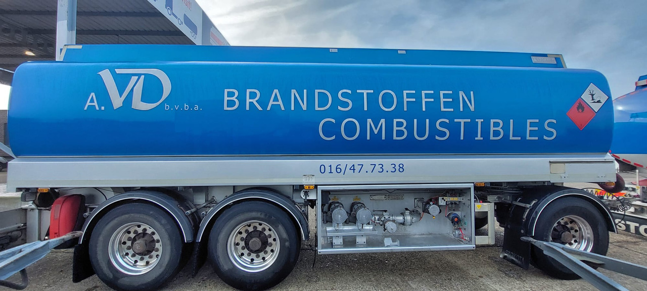 STOKOTA - Tartályos pótkocsi: 1 kép. STOKOTA - Tartályos pótkocsi: 1 kép.