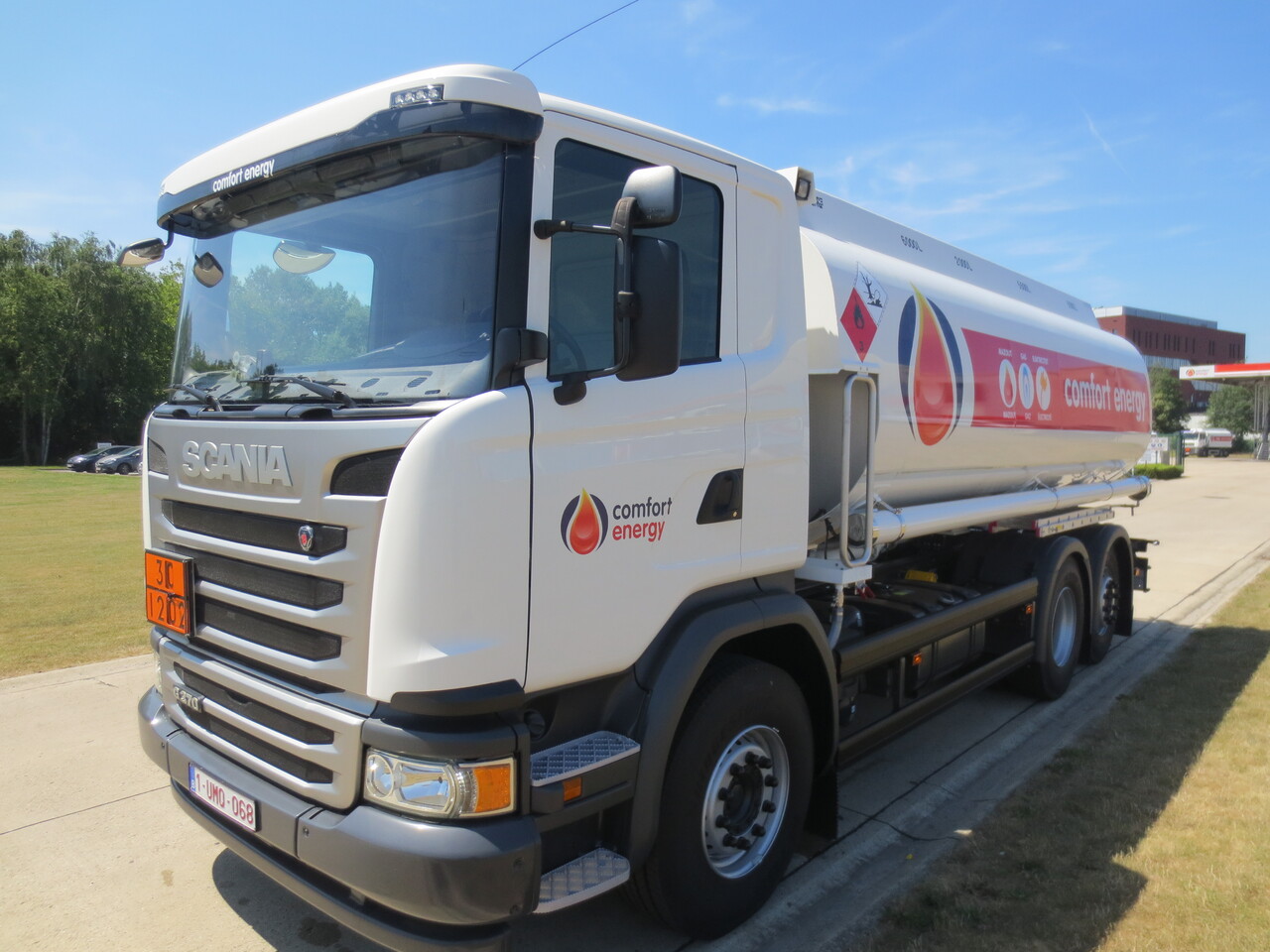 Scania G370 - Tartályos teherautó: 1 kép. Scania G370 - Tartályos teherautó: 1 kép.