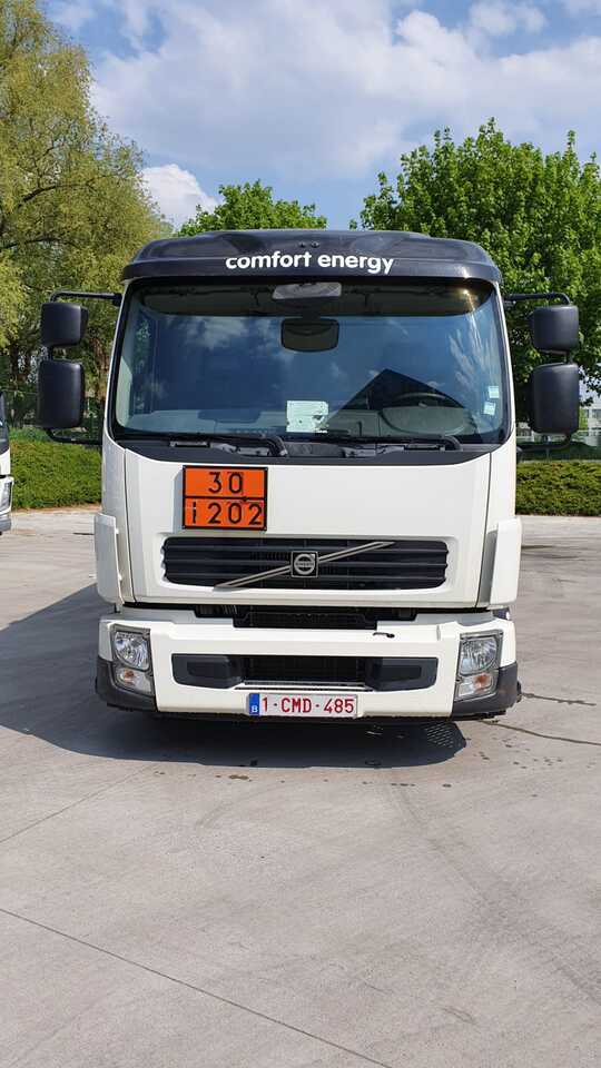 VOLVO FL - Tartályos teherautó: 4 kép. VOLVO FL - Tartályos teherautó: 4 kép.