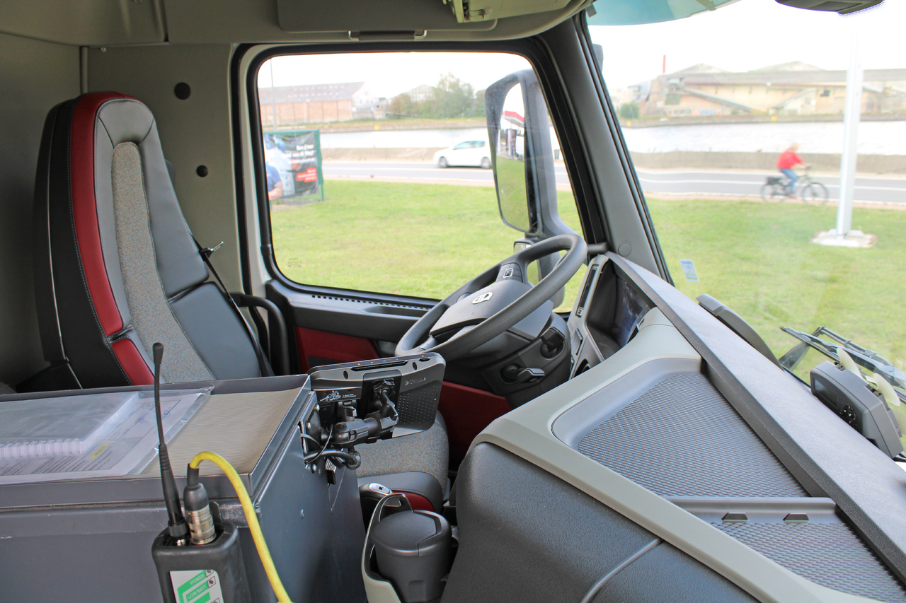 VOLVO FM - Tartályos teherautó: 5 kép. VOLVO FM - Tartályos teherautó: 5 kép.