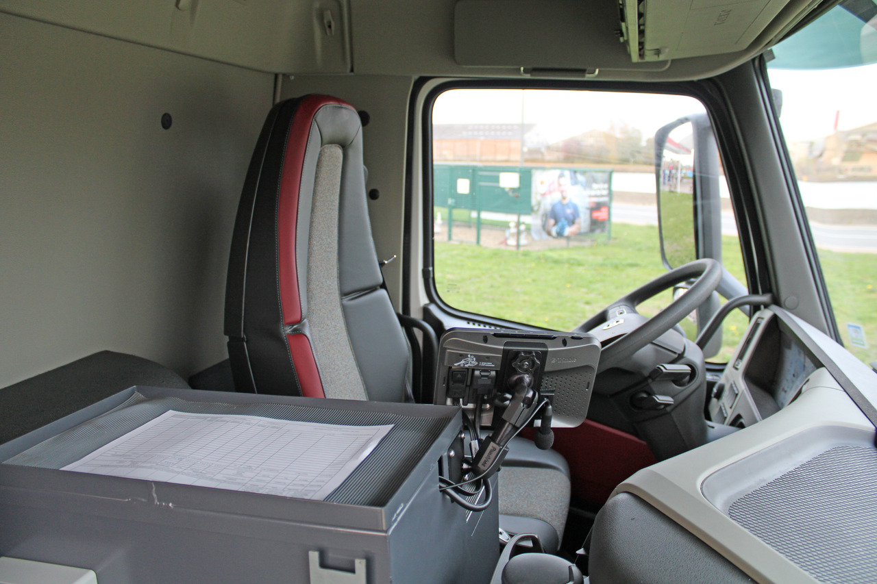 VOLVO FM - Tartályos teherautó: 3 kép. VOLVO FM - Tartályos teherautó: 3 kép.