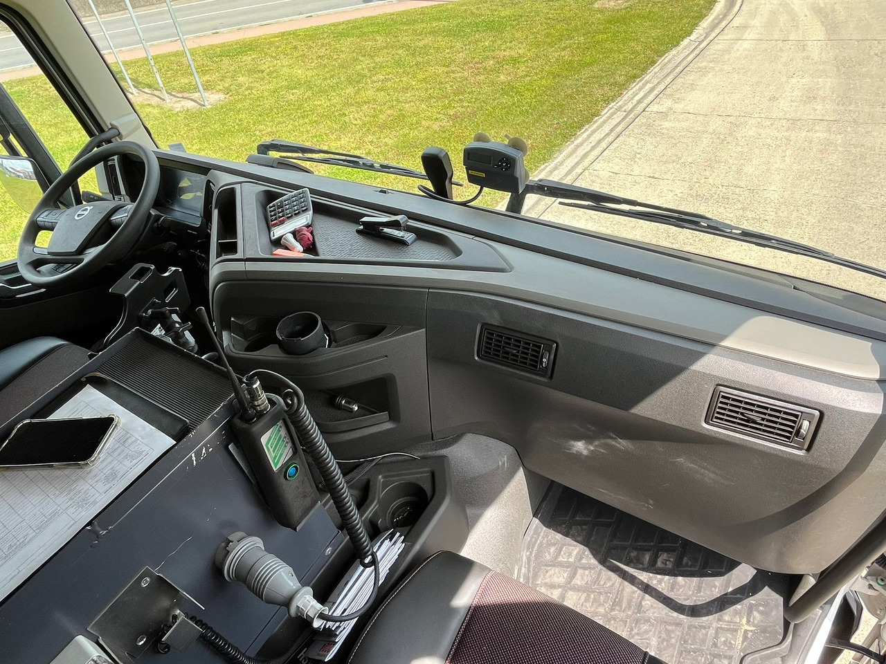 VOLVO FM - Tartályos teherautó: 2 kép. VOLVO FM - Tartályos teherautó: 2 kép.