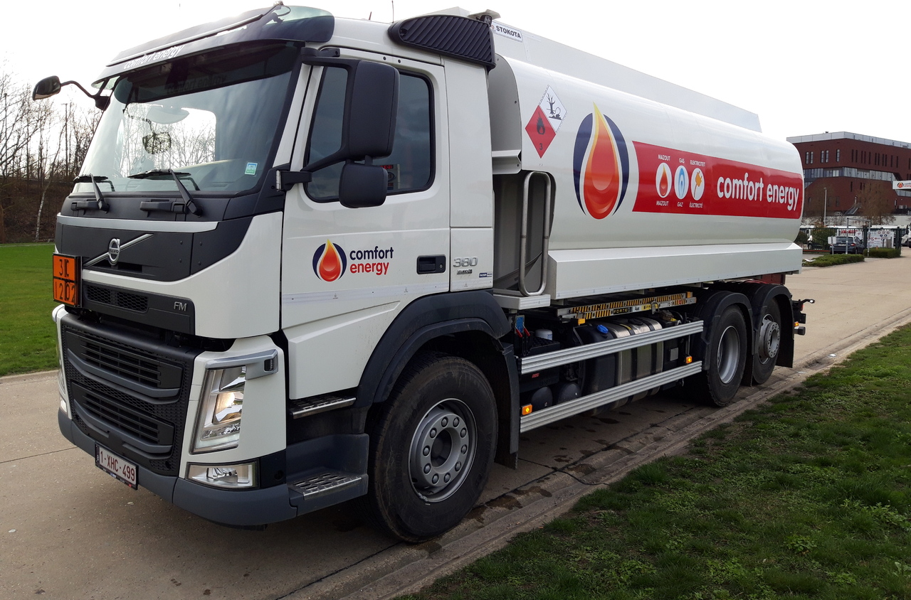 VOLVO FM - Tartályos teherautó: 1 kép. VOLVO FM - Tartályos teherautó: 1 kép.