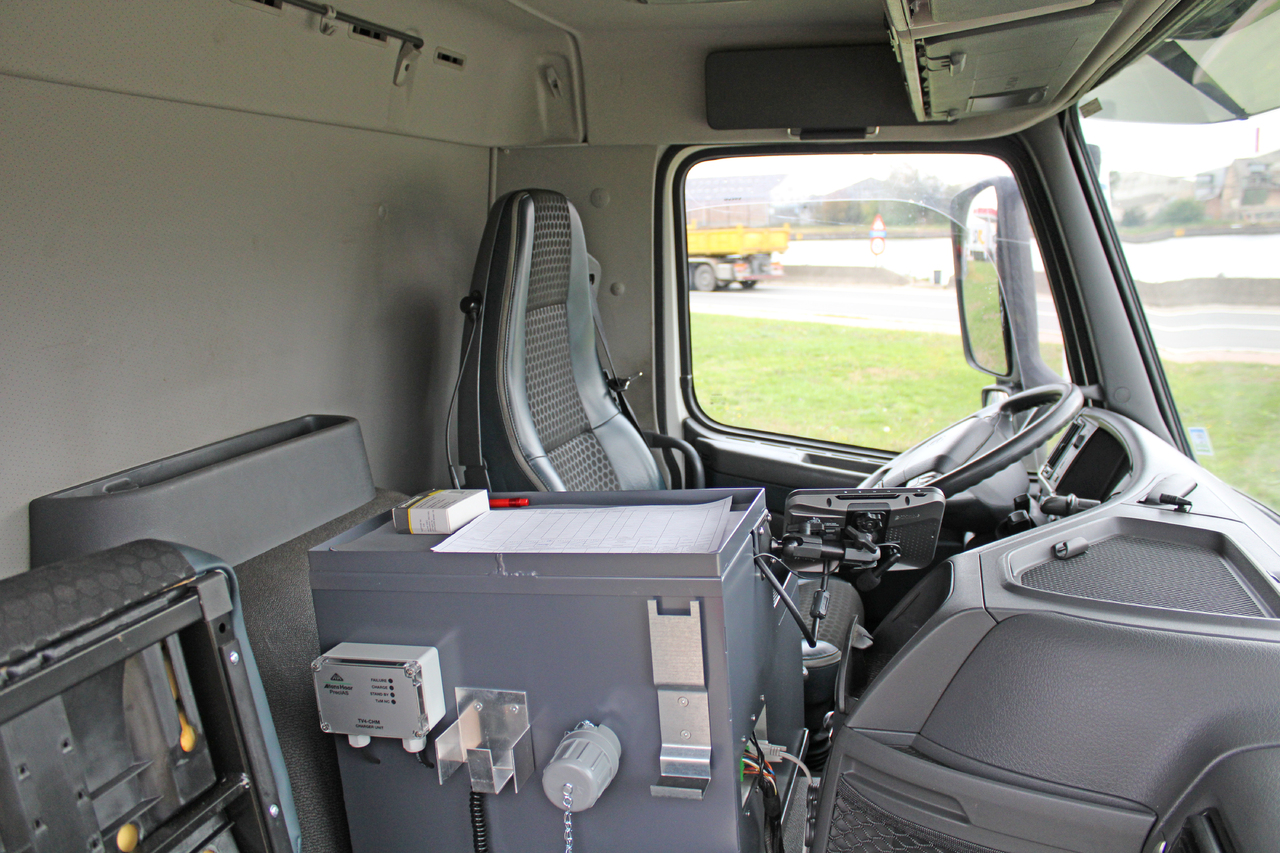 Volvo FM - Tartályos teherautó: 4 kép. Volvo FM - Tartályos teherautó: 4 kép.