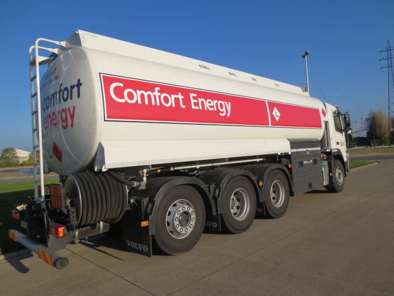 Volvo FM - Tartályos teherautó: 3 kép. Volvo FM - Tartályos teherautó: 3 kép.
