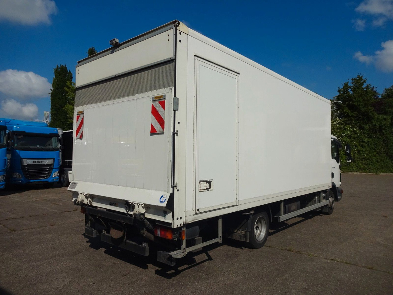 MAN TGL 8.190, LBW, Luft, Tempomat, Standheizung - Dobozos kisteherautó: 5 kép. MAN TGL 8.190, LBW, Luft, Tempomat, Standheizung - Dobozos kisteherautó: 5 kép.