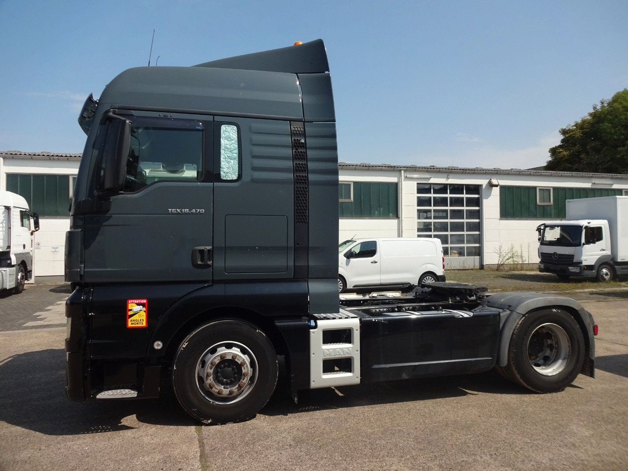 MAN TGX 18.470, XLX, Intarder, ACC, 2 Tank, Standkl - Nyergesvontató: 4 kép. MAN TGX 18.470, XLX, Intarder, ACC, 2 Tank, Standkl - Nyergesvontató: 4 kép.