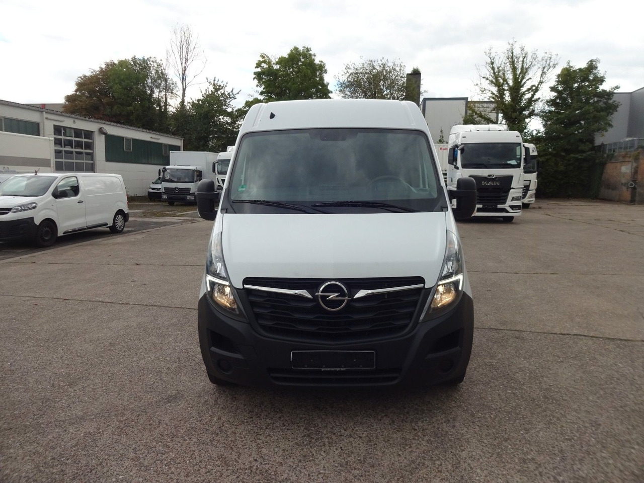 Opel Movano  Kasten L3H2, AHK, Klima - Furgon: 2 kép. Opel Movano  Kasten L3H2, AHK, Klima - Furgon: 2 kép.