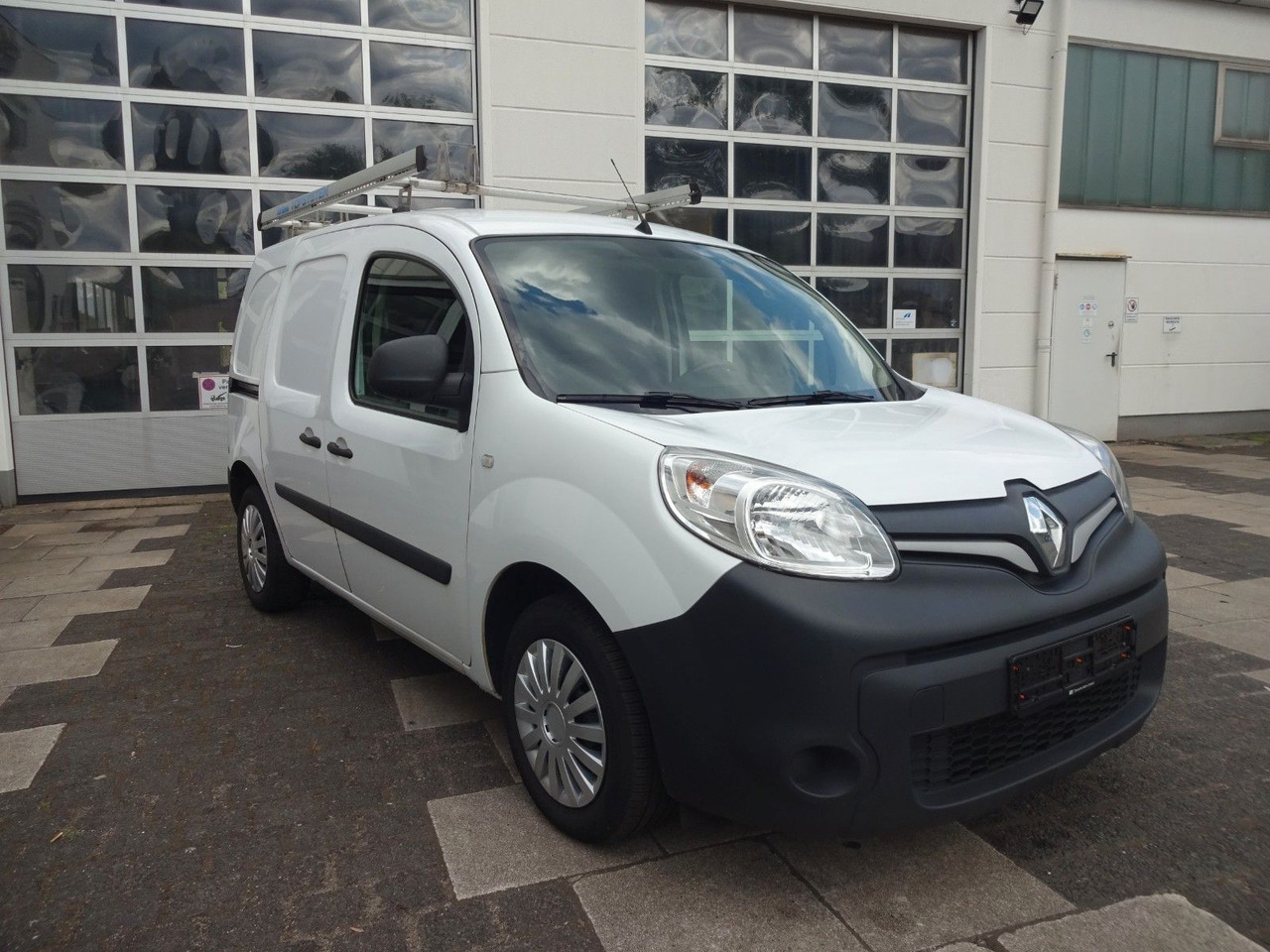 Renault Kangoo Rapid Extra, L1H1, Klima, Sortimoo - Kis furgon: 1 kép. Renault Kangoo Rapid Extra, L1H1, Klima, Sortimoo - Kis furgon: 1 kép.