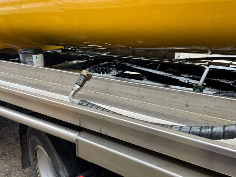 Burg 36m3 Mestoplegger Geijkte weging Bemonstering 2x stuuras - Tartályos félpótkocsi: 5 kép. Burg 36m3 Mestoplegger Geijkte weging Bemonstering 2x stuuras - Tartályos félpótkocsi: 5 kép.