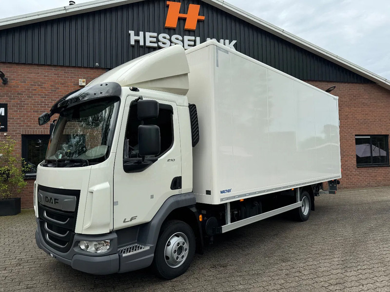 DAF LF 210 FA 6.1M Bakwagen NIEUW, Volledige garantie 3 jaar, Laadklep - Airco - Vangmuil - Dobozos felépítményű teherautó: 1 kép. DAF LF 210 FA 6.1M Bakwagen NIEUW, Volledige garantie 3 jaar, Laadklep - Airco - Vangmuil - Dobozos felépítményű teherautó: 1 kép.