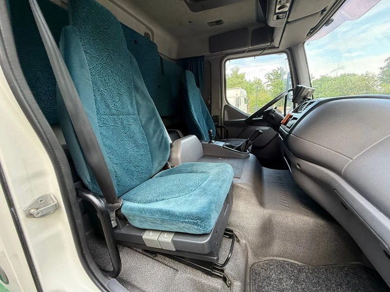 DAF LF 45.220 Laadklep/LBW Zijdeur Airco Slaapcabine AHK - Dobozos felépítményű teherautó: 5 kép. DAF LF 45.220 Laadklep/LBW Zijdeur Airco Slaapcabine AHK - Dobozos felépítményű teherautó: 5 kép.