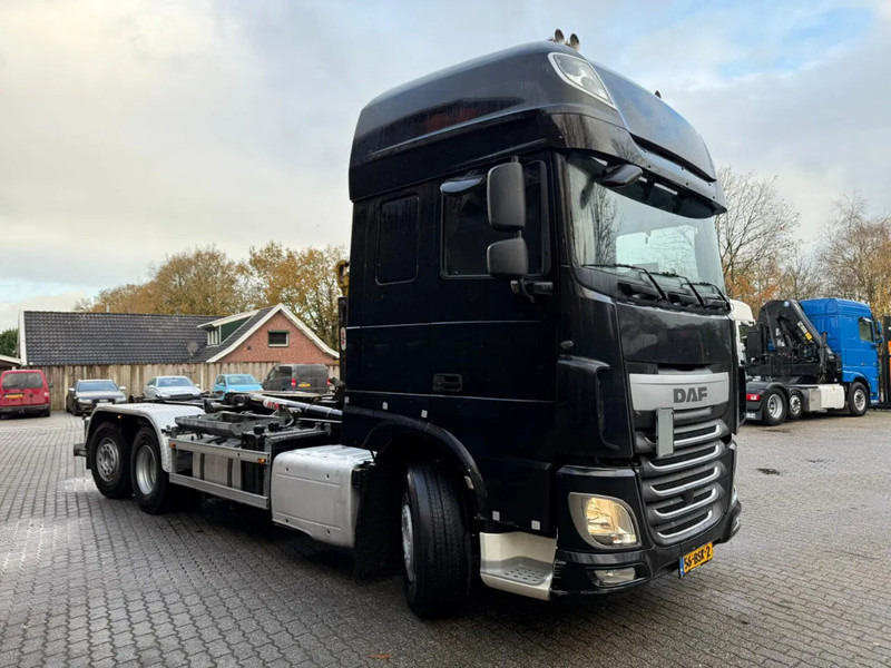 DAF XF 440 6x2 Hyva Haakarm Stuuras 660.119KM! NL Truck APK 03-2026 - Horgos rakodó teherautó: 4 kép. DAF XF 440 6x2 Hyva Haakarm Stuuras 660.119KM! NL Truck APK 03-2026 - Horgos rakodó teherautó: 4 kép.