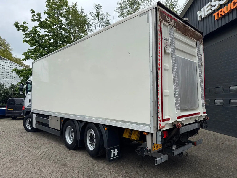 MAN TGS 26.320 EEV Koffer Stuuras AHK 3.000KG LBW 360.390KM! NL TRUCK - Dobozos felépítményű teherautó: 4 kép. MAN TGS 26.320 EEV Koffer Stuuras AHK 3.000KG LBW 360.390KM! NL TRUCK - Dobozos felépítményű teherautó: 4 kép.