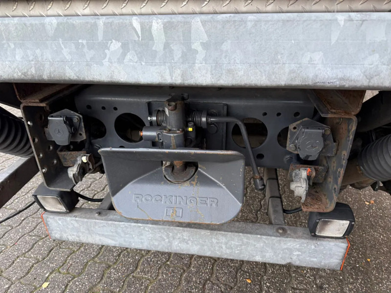 Mercedes-Benz Antos 1930 Frigoblock Dual temp 3 compartiments LBW AHK 319.640KM EURO 6 NL Truck! - Hőszigetelt teherautó: 5 kép. Mercedes-Benz Antos 1930 Frigoblock Dual temp 3 compartiments LBW AHK 319.640KM EURO 6 NL Truck! - Hőszigetelt teherautó: 5 kép.