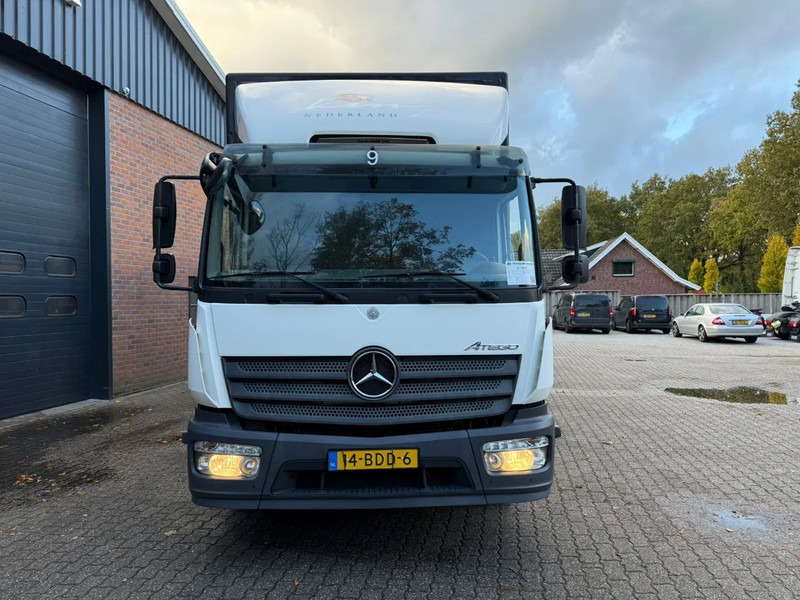 Mercedes-Benz Atego 1318 4X2 BDF Koffer Standairco 2.000KG LBW APK 07-2026 - Dobozos felépítményű teherautó: 3 kép. Mercedes-Benz Atego 1318 4X2 BDF Koffer Standairco 2.000KG LBW APK 07-2026 - Dobozos felépítményű teherautó: 3 kép.