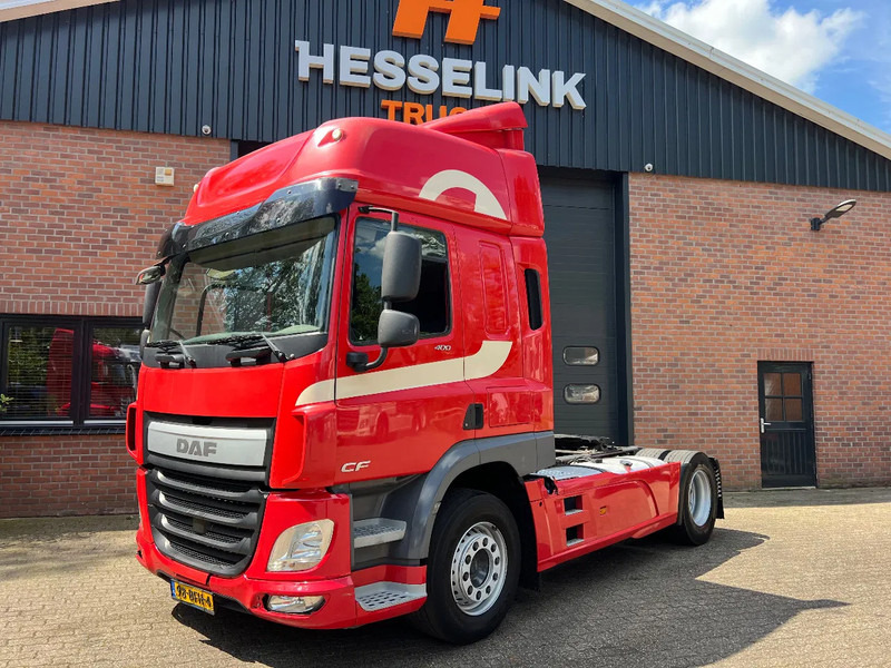 DAF CF 400 4X2 FT Space Cab Side skirts - Nyergesvontató: 1 kép. DAF CF 400 4X2 FT Space Cab Side skirts - Nyergesvontató: 1 kép.