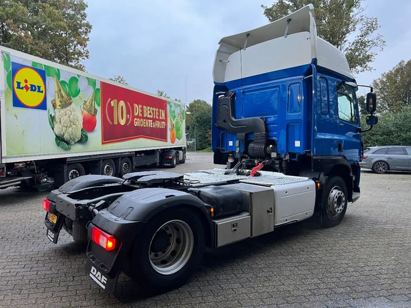 DAF CF 400 Space Cab NL Truck 764.313KM - Nyergesvontató: 4 kép. DAF CF 400 Space Cab NL Truck 764.313KM - Nyergesvontató: 4 kép.