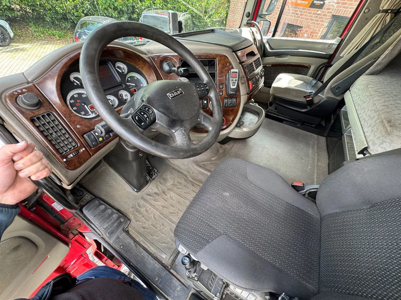 DAF XF 105.460 6X2 Midlift Hydrauliek Airco NL Truck - Nyergesvontató: 5 kép. DAF XF 105.460 6X2 Midlift Hydrauliek Airco NL Truck - Nyergesvontató: 5 kép.