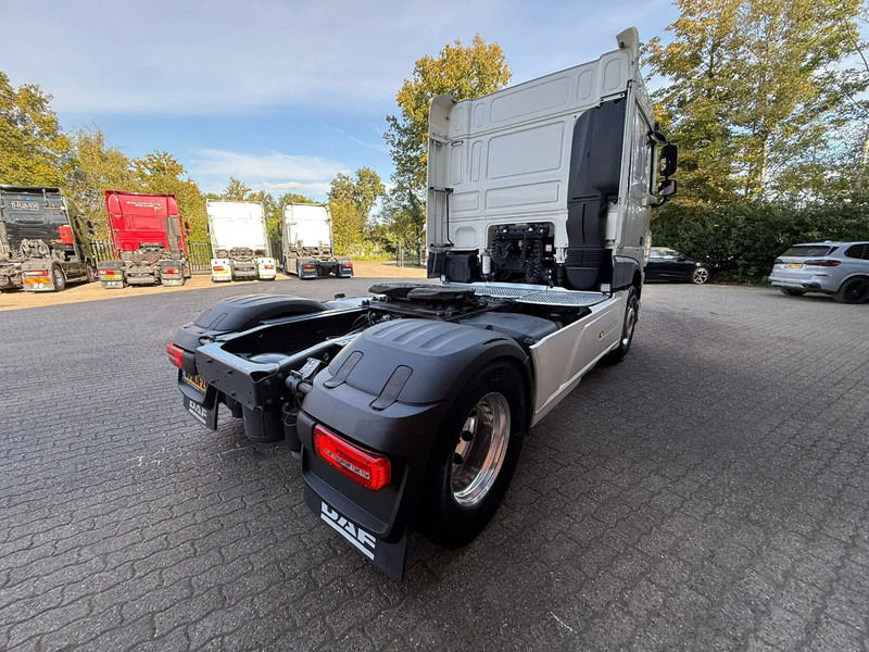 DAF XF 430 MX 13 4X2 Space Cab Standairco Alcoa NL Truck - Nyergesvontató: 5 kép. DAF XF 430 MX 13 4X2 Space Cab Standairco Alcoa NL Truck - Nyergesvontató: 5 kép.