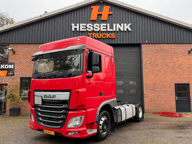 DAF XF 440 4X2 Space Cab Hydraulic Alcoa NL Truck - Nyergesvontató: 1 kép. DAF XF 440 4X2 Space Cab Hydraulic Alcoa NL Truck - Nyergesvontató: 1 kép.