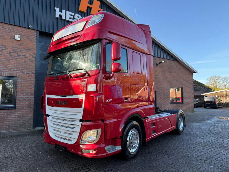 DAF XF 480 4X2 SSC Super Space 2X Tank Retarder Standairco EURO 6D Smarttacho 2 - Nyergesvontató: 1 kép. DAF XF 480 4X2 SSC Super Space 2X Tank Retarder Standairco EURO 6D Smarttacho 2 - Nyergesvontató: 1 kép.