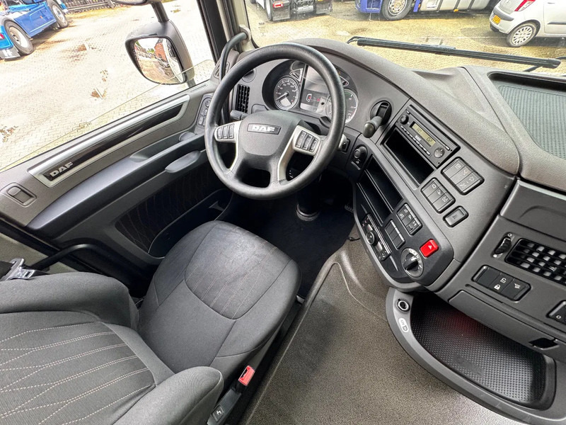DAF XF 480 Mega SSC 2X tank Standklima Retarder - Nyergesvontató: 5 kép. DAF XF 480 Mega SSC 2X tank Standklima Retarder - Nyergesvontató: 5 kép.