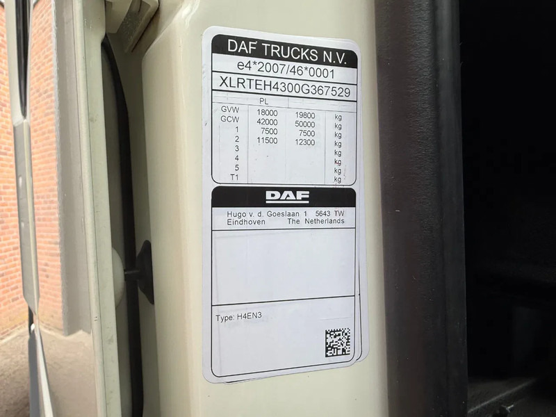 Nyergesvontató DAF XF 480 SSC Super Space 2x tank LED 368.805KM ACC: 16 kép.