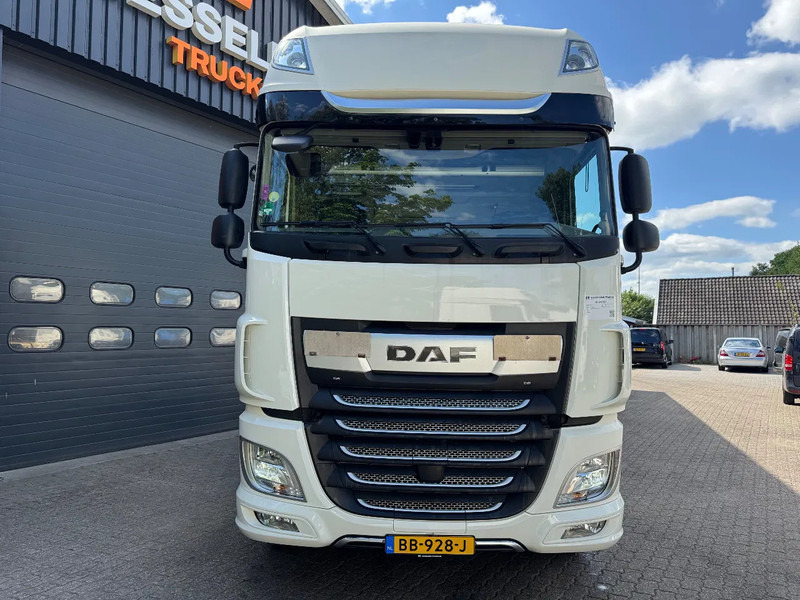DAF XF 480 SSC Super Space 2x tank LED PTO-Prep 363.222KM ACC - Nyergesvontató: 5 kép. DAF XF 480 SSC Super Space 2x tank LED PTO-Prep 363.222KM ACC - Nyergesvontató: 5 kép.