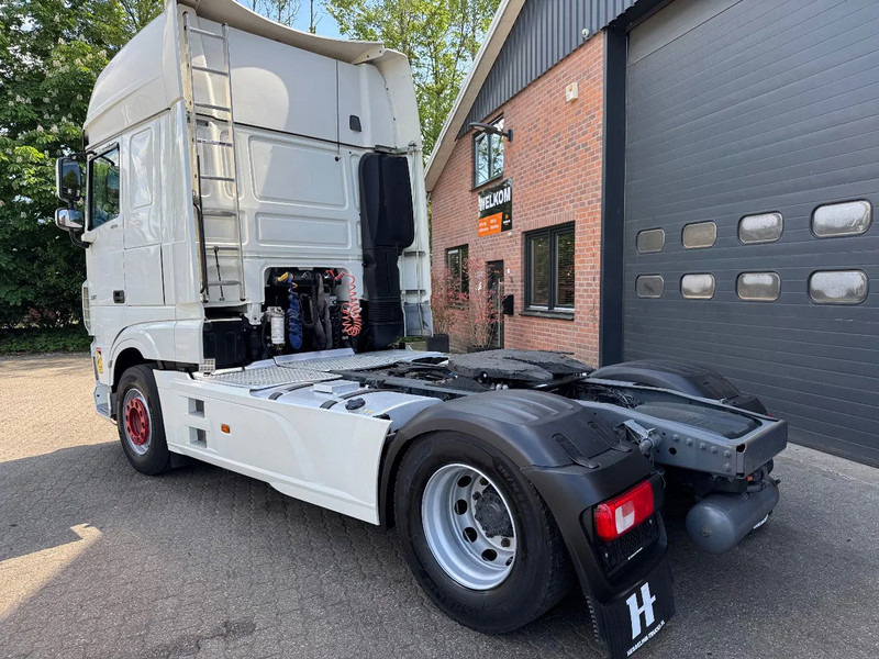 DAF XF 480 SSC Super Space 2x tank Standairco 735.650KM ACC German truck - Nyergesvontató: 3 kép. DAF XF 480 SSC Super Space 2x tank Standairco 735.650KM ACC German truck - Nyergesvontató: 3 kép.