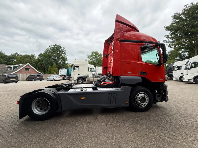 Mercedes-Benz Actros 1936 4X2 NL Truck 724.850KM - Nyergesvontató: 5 kép. Mercedes-Benz Actros 1936 4X2 NL Truck 724.850KM - Nyergesvontató: 5 kép.