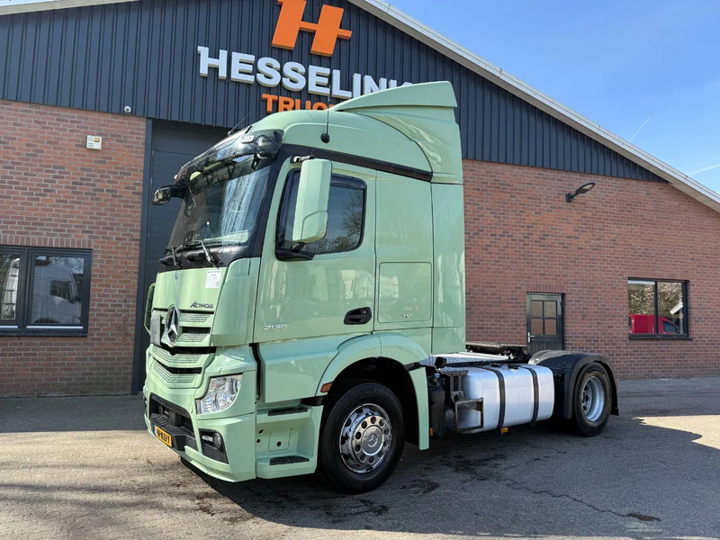 Mercedes-Benz Actros 1936 4X2 Streamspace Xenon NL Truck - Nyergesvontató: 1 kép. Mercedes-Benz Actros 1936 4X2 Streamspace Xenon NL Truck - Nyergesvontató: 1 kép.