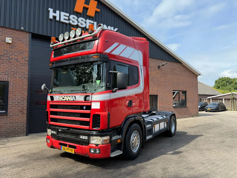 Scania R124-420 Topline Retarder Hydraulic NL Truck! - Nyergesvontató: 1 kép. Scania R124-420 Topline Retarder Hydraulic NL Truck! - Nyergesvontató: 1 kép.