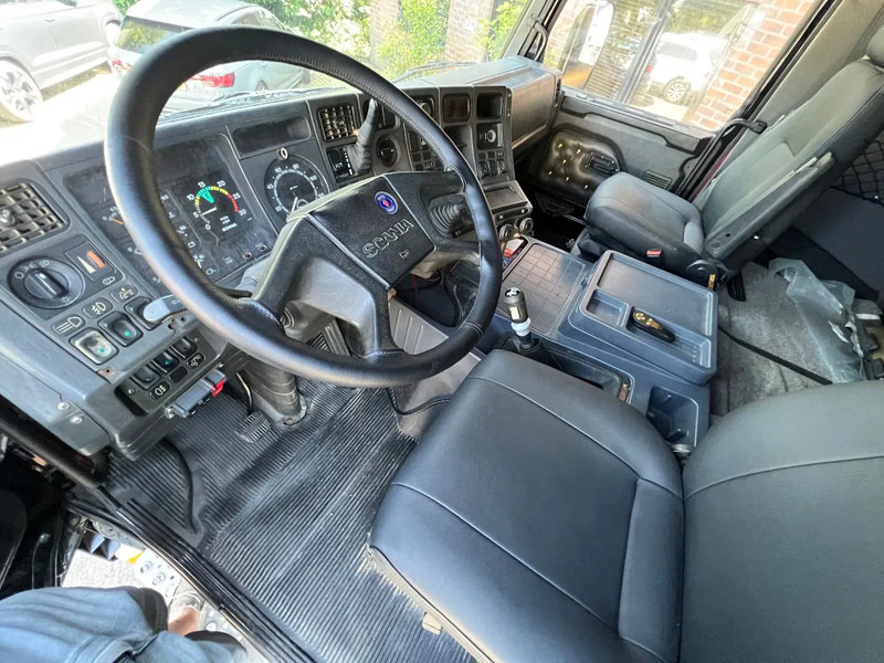 Scania R143-420 V8 Motor NL truck nieuwe APK - Nyergesvontató: 5 kép. Scania R143-420 V8 Motor NL truck nieuwe APK - Nyergesvontató: 5 kép.