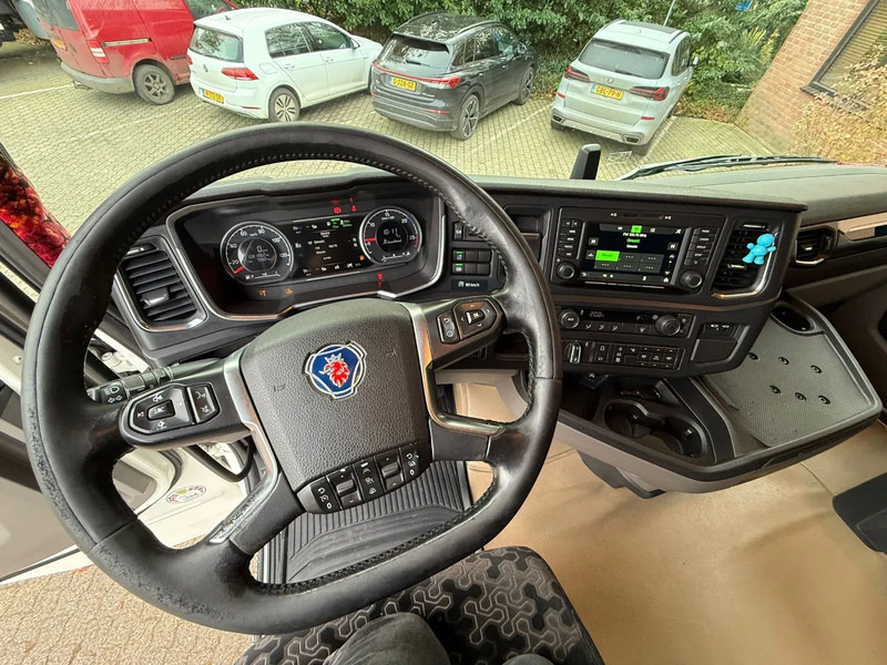 Nyergesvontató Scania S450 6X2 Full-Air Retarder Standairco 2X Tank Smarttacho 2 APK 09/2026: 7 kép. Nyergesvontató Scania S450 6X2 Full-Air Retarder Standairco 2X Tank Smarttacho 2 APK 09/2026: 7 kép.