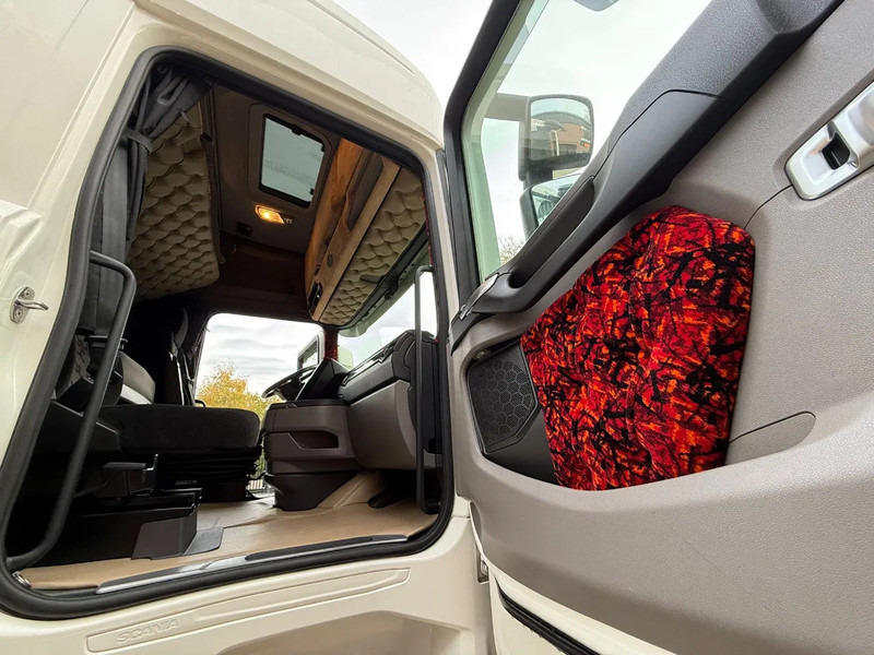 Nyergesvontató Scania S450 6X2 Full-Air Retarder Standairco 2X Tank Smarttacho 2 APK 09/2026: 18 kép. Nyergesvontató Scania S450 6X2 Full-Air Retarder Standairco 2X Tank Smarttacho 2 APK 09/2026: 18 kép.