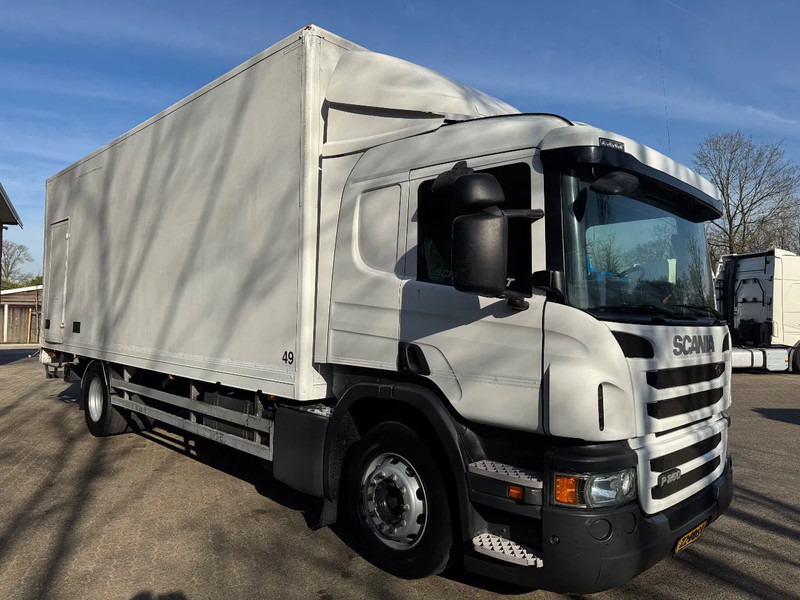 Scania P250 4X2 Koffer + LBW Airco NL Truck EURO 6 Slaapcabine - Dobozos felépítményű teherautó: 2 kép. Scania P250 4X2 Koffer + LBW Airco NL Truck EURO 6 Slaapcabine - Dobozos felépítményű teherautó: 2 kép.