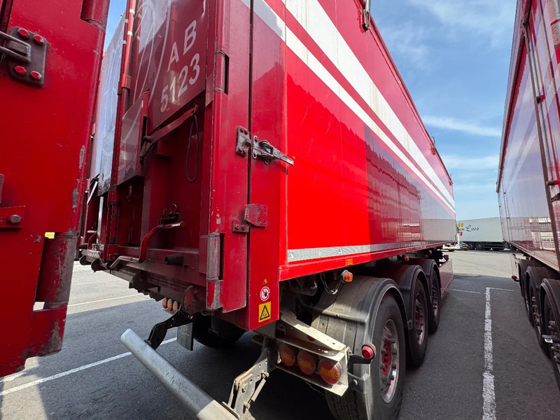 Stas S300CX 58m3 Alcoa SAF Klep/Deuren combi top condition 6370kg - Félpótkocsi billenőplatós: 4 kép. Stas S300CX 58m3 Alcoa SAF Klep/Deuren combi top condition 6370kg - Félpótkocsi billenőplatós: 4 kép.