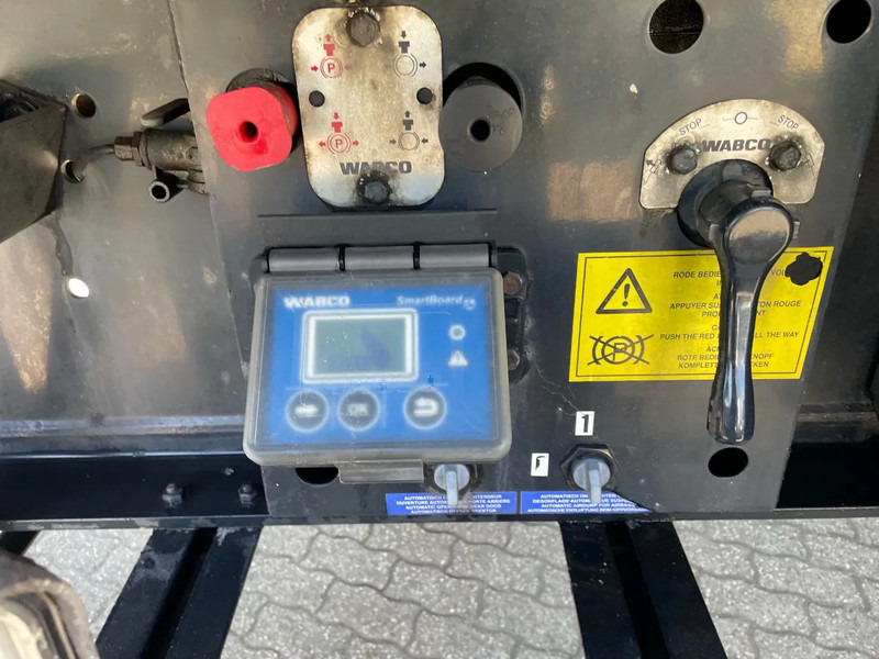 Félpótkocsi billenőplatós Stas S300CX 60m3 Liftas Naloop stuuras: 11 kép. Félpótkocsi billenőplatós Stas S300CX 60m3 Liftas Naloop stuuras: 11 kép.