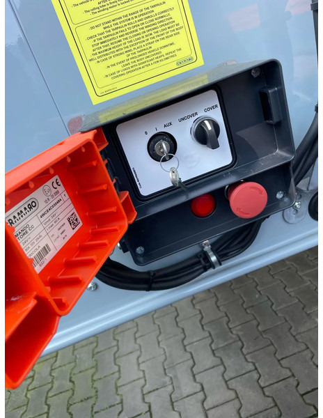 Kraker 72m3 11M Agrar Liftas Automatisch dak! Nieuw/NEW, DIRECT - Félpótkocsi öönkihordós: 5 kép. Kraker 72m3 11M Agrar Liftas Automatisch dak! Nieuw/NEW, DIRECT - Félpótkocsi öönkihordós: 5 kép.