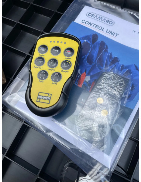 Kraker 72m3 11M Agrar Liftas Automatisch dak! Nieuw/NEW, DIRECT - Félpótkocsi öönkihordós: 3 kép. Kraker 72m3 11M Agrar Liftas Automatisch dak! Nieuw/NEW, DIRECT - Félpótkocsi öönkihordós: 3 kép.