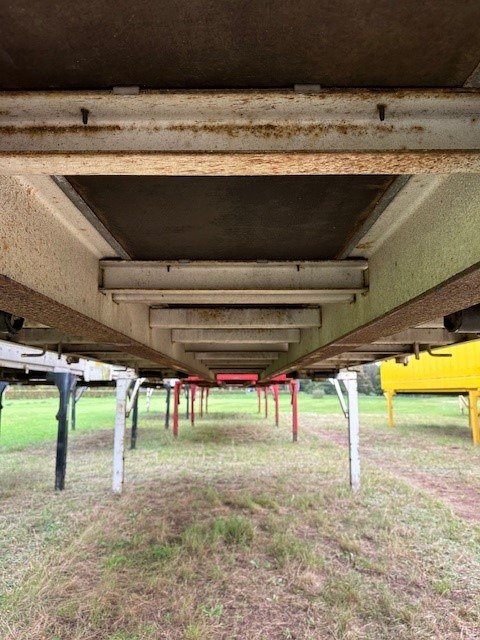 Ackermann-Fruehauf Wechselpritsche mit Bordwänden und Plane BDF System 7.150 mm - Ponyvás felépítmény: 3 kép. Ackermann-Fruehauf Wechselpritsche mit Bordwänden und Plane BDF System 7.150 mm - Ponyvás felépítmény: 3 kép.