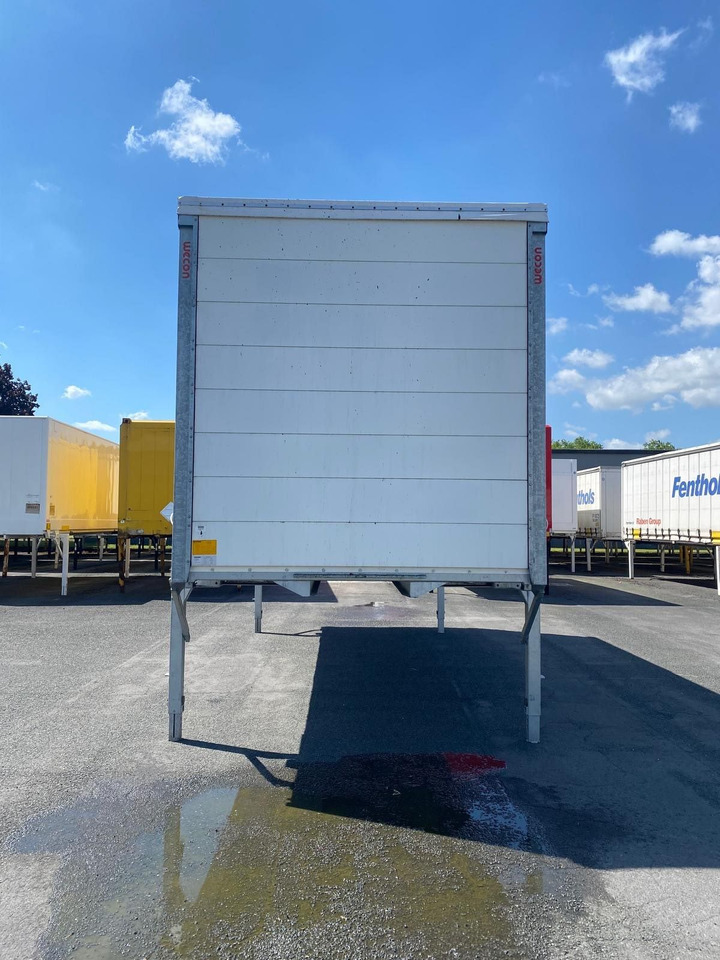 BDF-System, 7.450 mm lang. - Ponyvás felépítmény: 1 kép. BDF-System, 7.450 mm lang. - Ponyvás felépítmény: 1 kép.