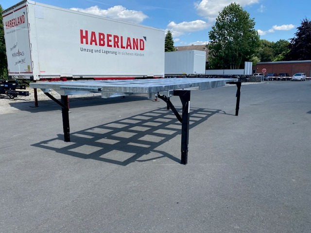 Bowmann Wechselrahmen Plateau, BDF-System, 7.450 mm lang. - Platós felépítmény: 1 kép. Bowmann Wechselrahmen Plateau, BDF-System, 7.450 mm lang. - Platós felépítmény: 1 kép.