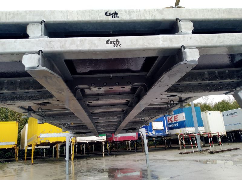 Eschtec Wechselrahmen, BDF-System, 7.450 mm lang. - Platós felépítmény: 1 kép. Eschtec Wechselrahmen, BDF-System, 7.450 mm lang. - Platós felépítmény: 1 kép.