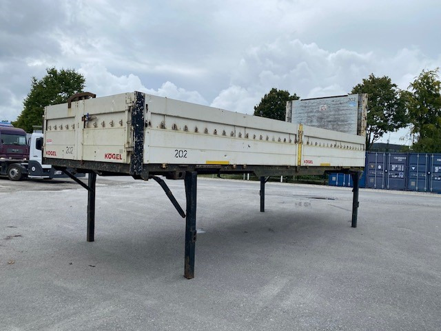 Kögel BDF-System 7.450 mm, - Platós felépítmény: 2 kép. Kögel BDF-System 7.450 mm, - Platós felépítmény: 2 kép.