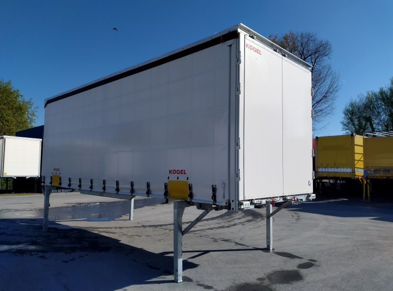 Kögel BDF-System, 7.450 mm lang. - Ponyvás felépítmény: 1 kép. Kögel BDF-System, 7.450 mm lang. - Ponyvás felépítmény: 1 kép.