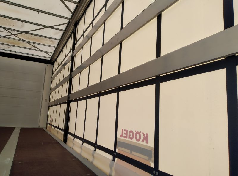 Kögel BDF-System, 7.450 mm lang. - Ponyvás felépítmény: 4 kép. Kögel BDF-System, 7.450 mm lang. - Ponyvás felépítmény: 4 kép.